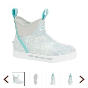 Xtra Tuff- Women’s Wheelhouse 6in deck boot - size 8 , fits like 9